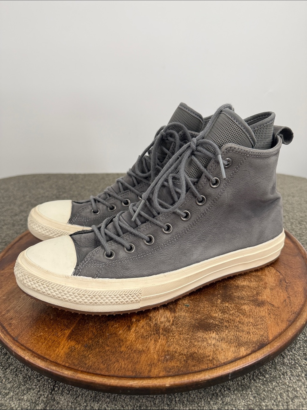 Converse Shoes Mens 10.5 Wm 12.5 High-Top Grey Leather All Star Sneakers